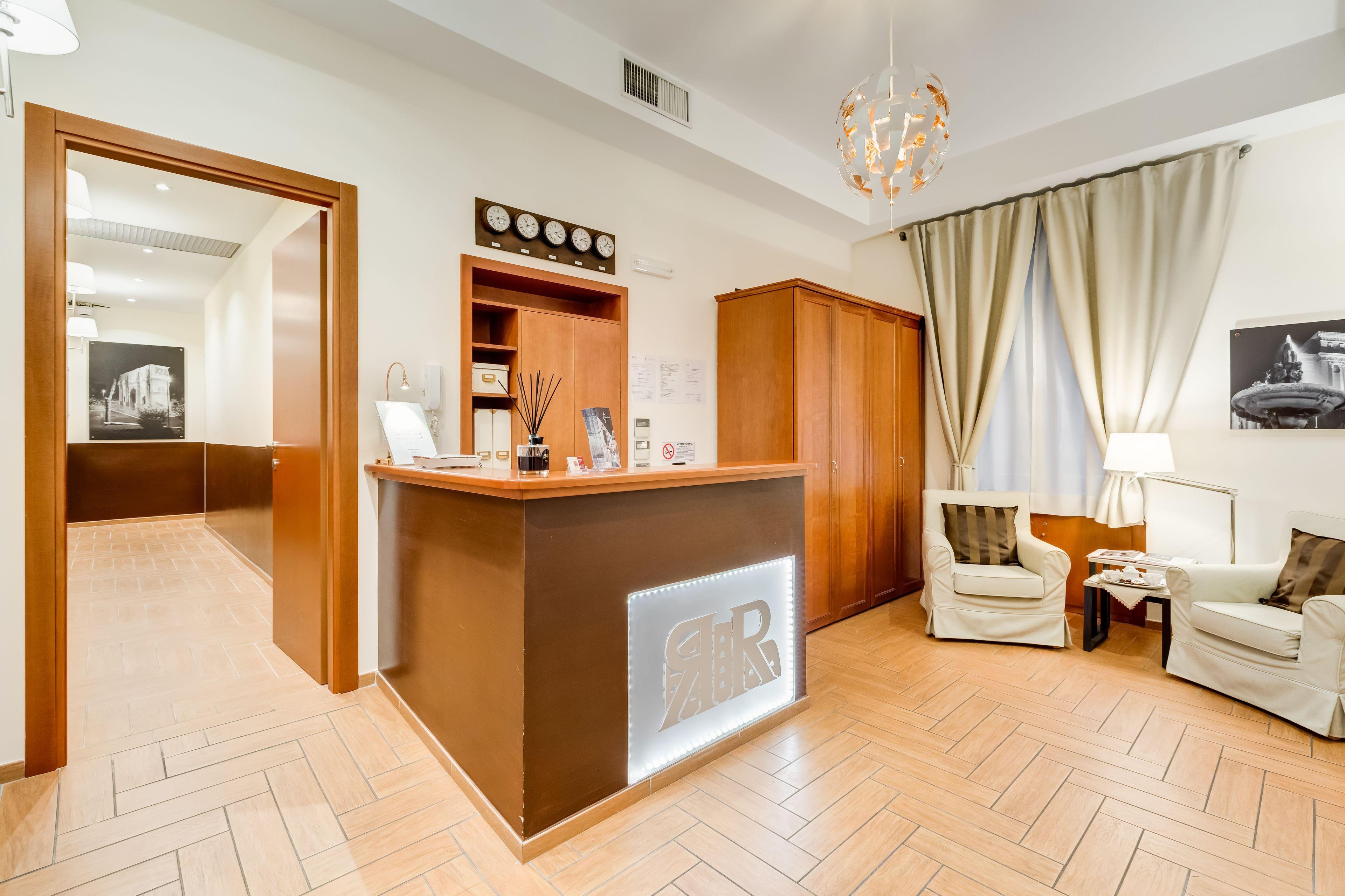 Residenza Roma — Foto 1